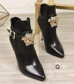 Picture of Versace Shoes _SKUVersacesz38-44GDT080220422